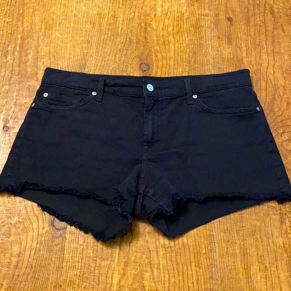 7 for all Mankind Shorts - Picture 1 of 4